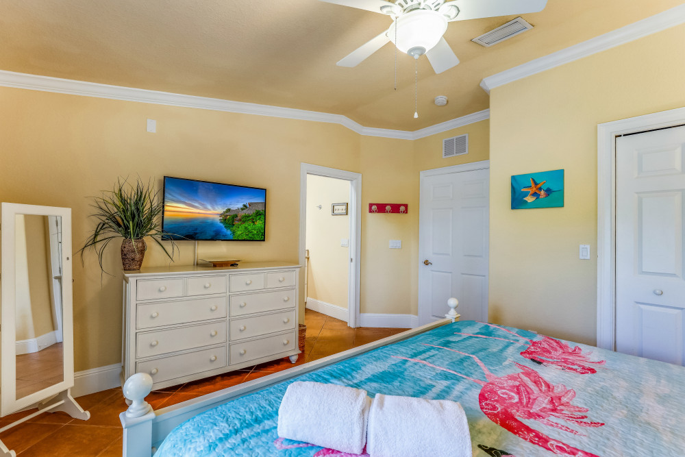 Holmes Beach 339