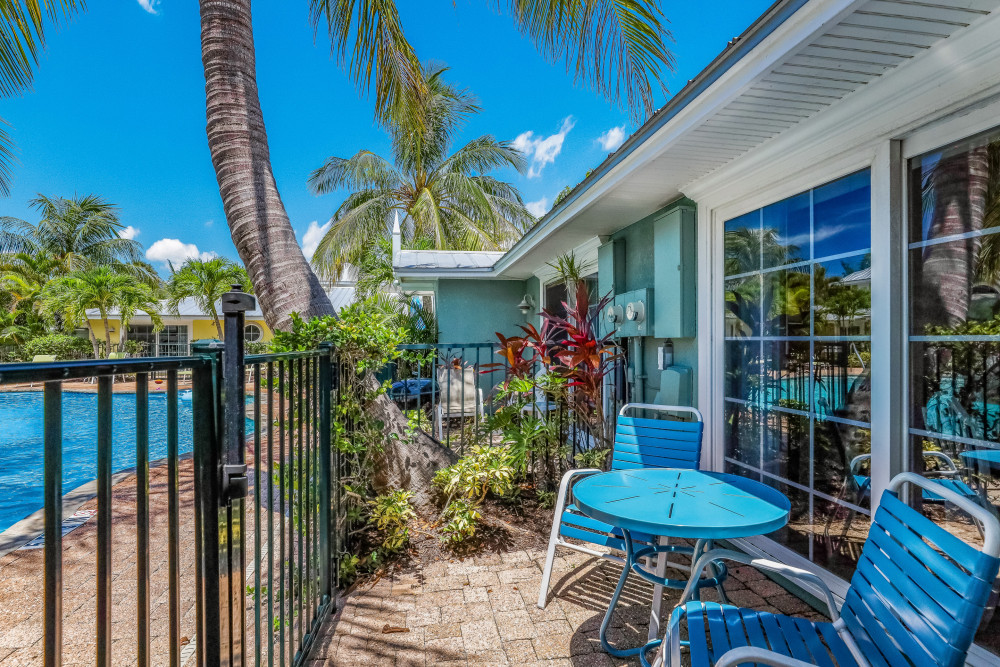 Holmes Beach 339