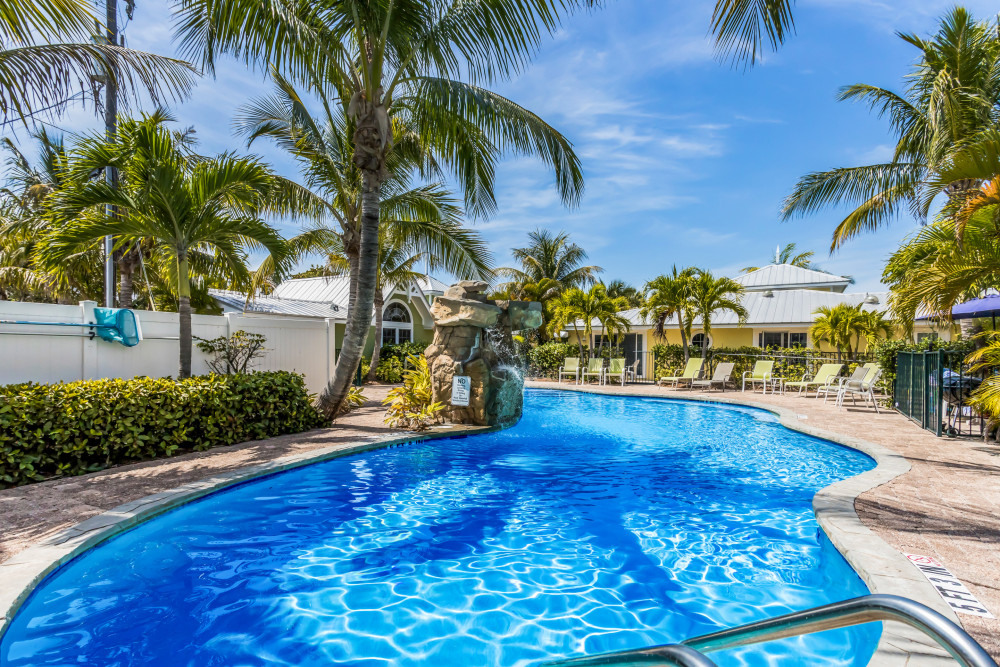Holmes Beach 339