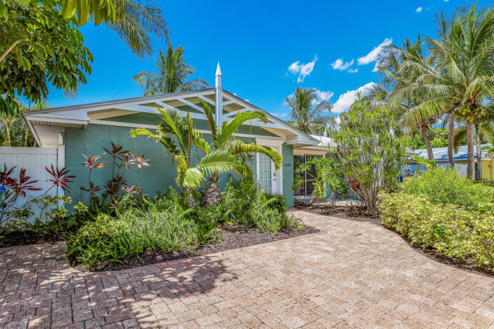 Holmes Beach 339