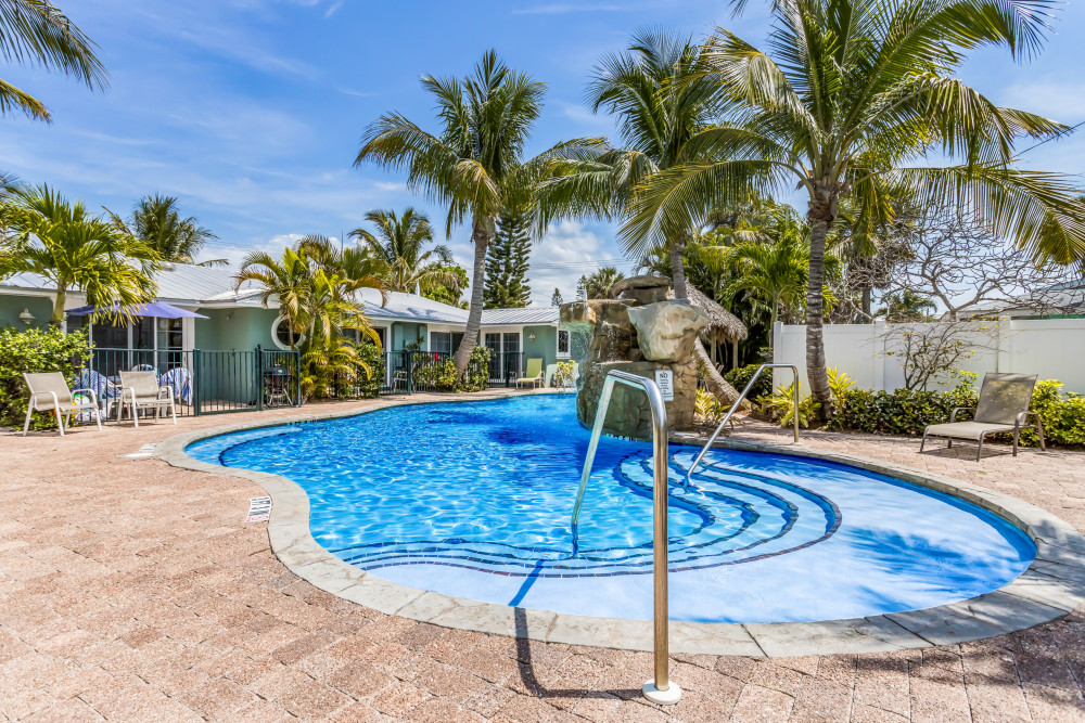 Holmes Beach 339
