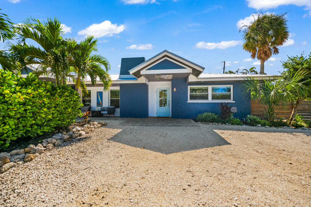 Holmes Beach 235