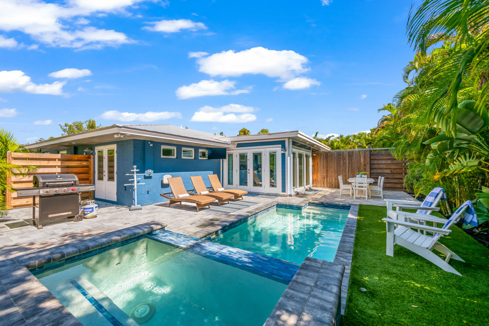 Holmes Beach 235
