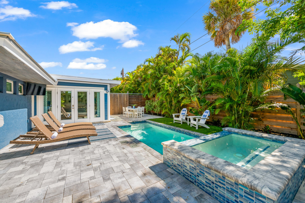 Holmes Beach 235