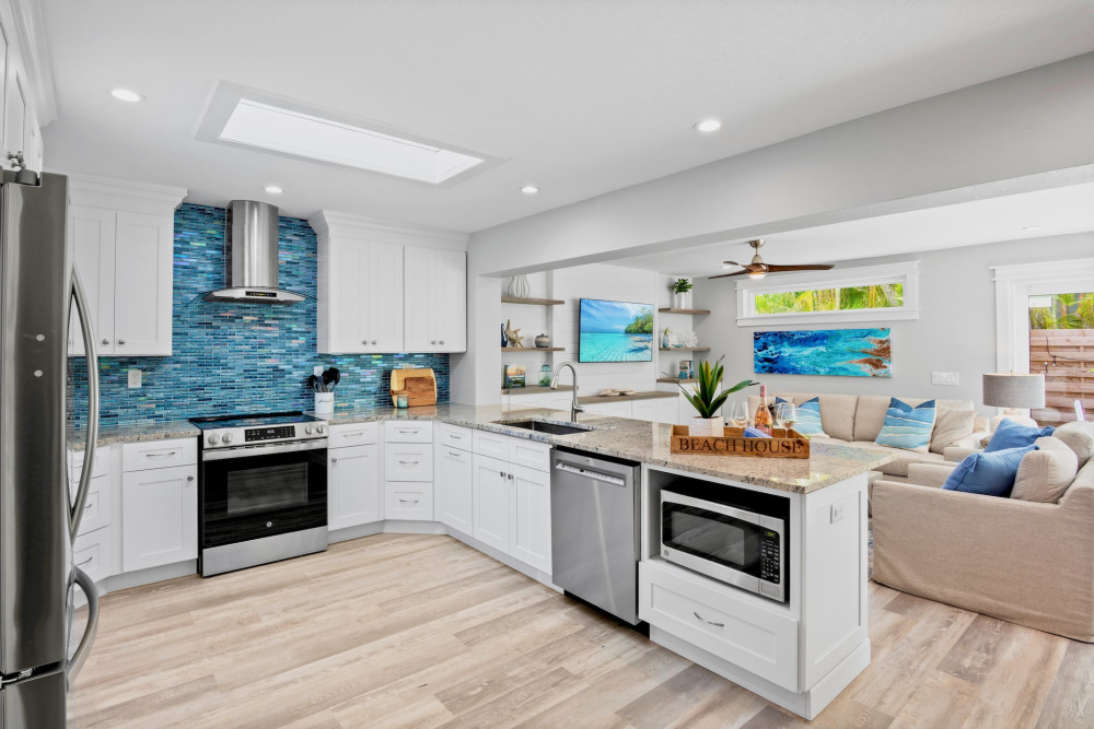 Holmes Beach 235