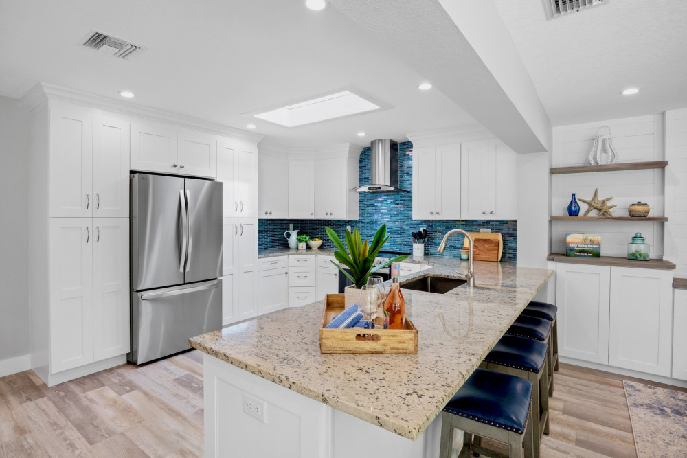 Holmes Beach 235