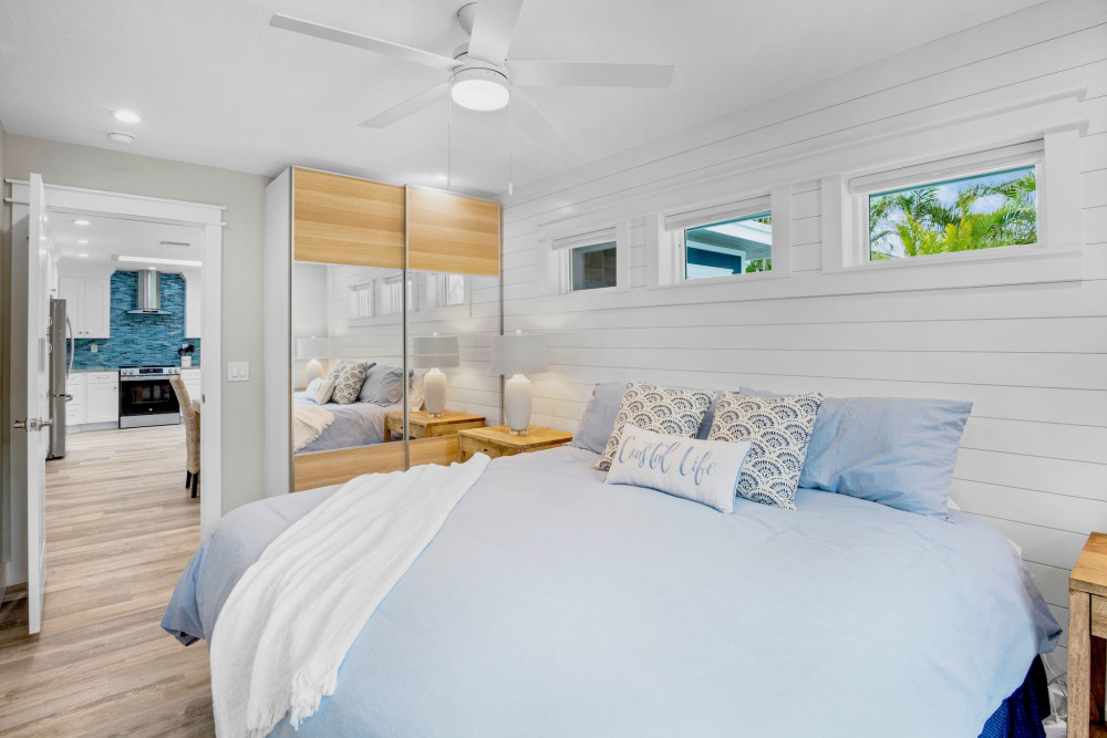 Holmes Beach 235