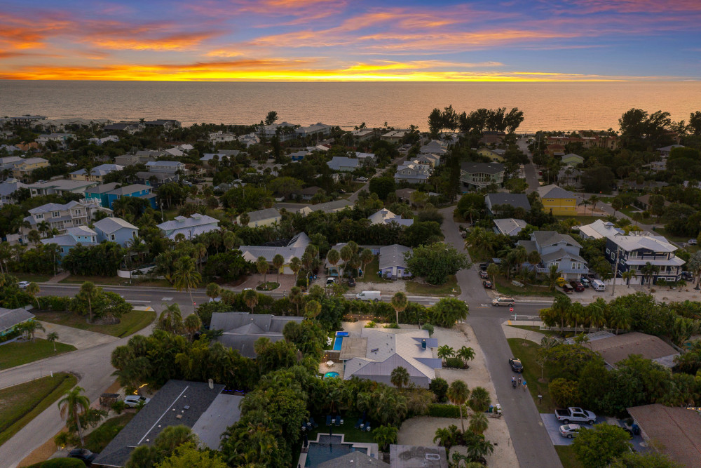 Holmes Beach 235