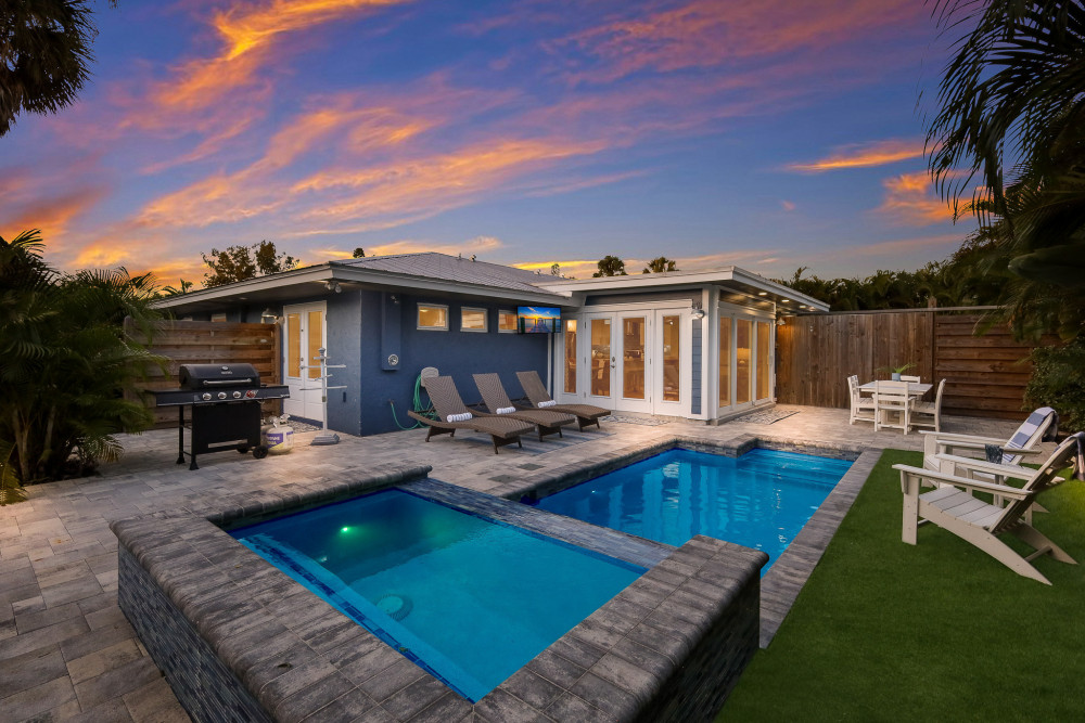 Holmes Beach 235