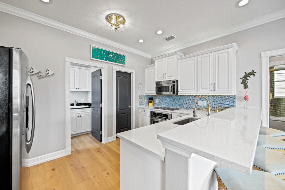 Holmes Beach 166
