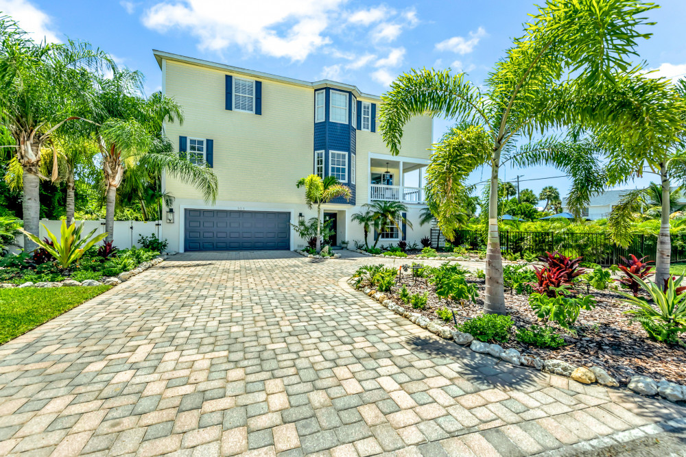Holmes Beach 166