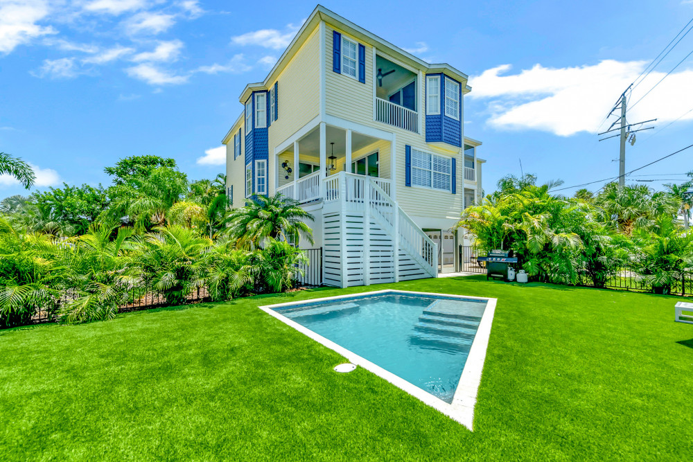 Holmes Beach 166