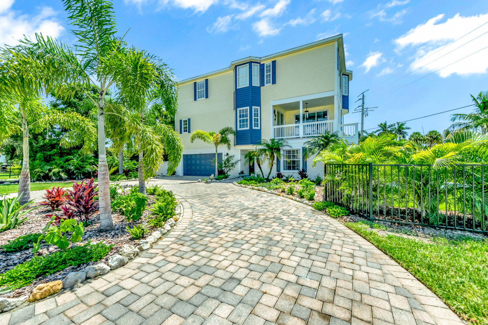Holmes Beach 166