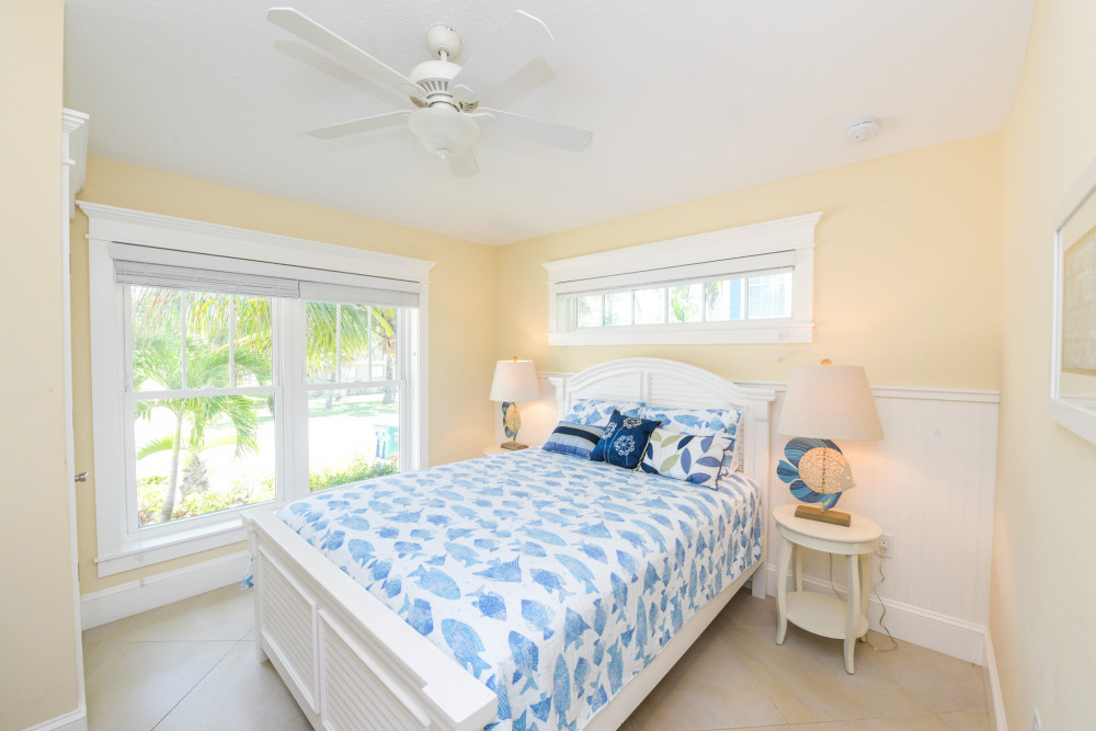 Holmes Beach 229