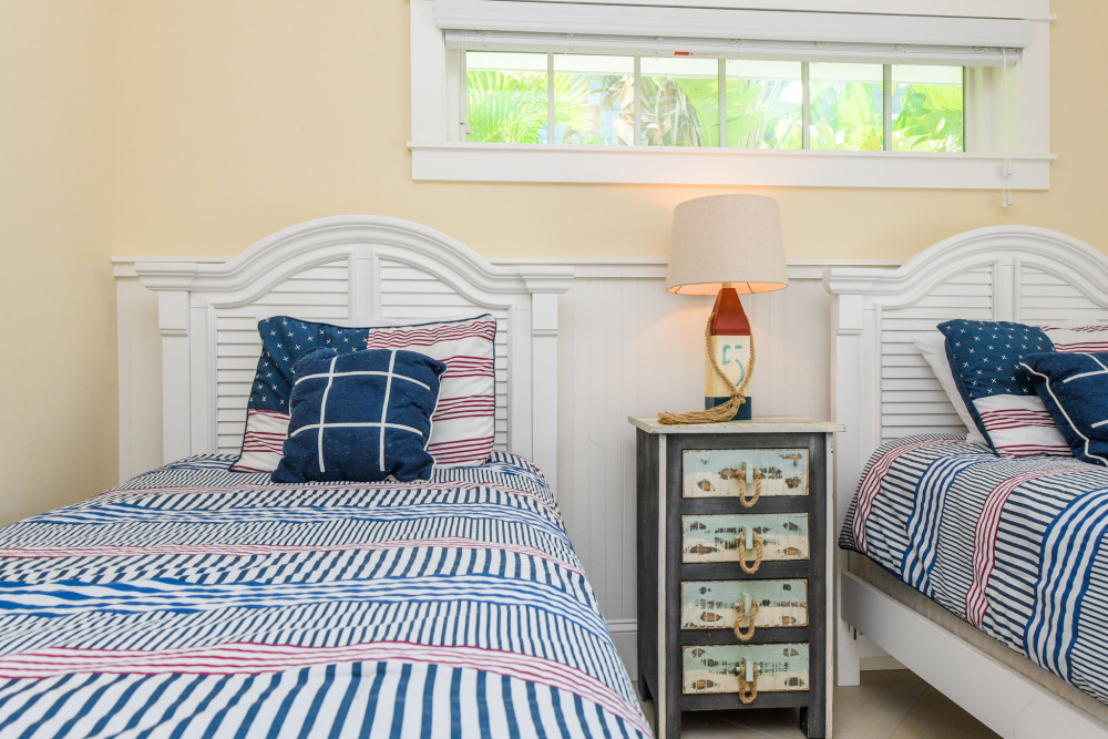 Holmes Beach 229