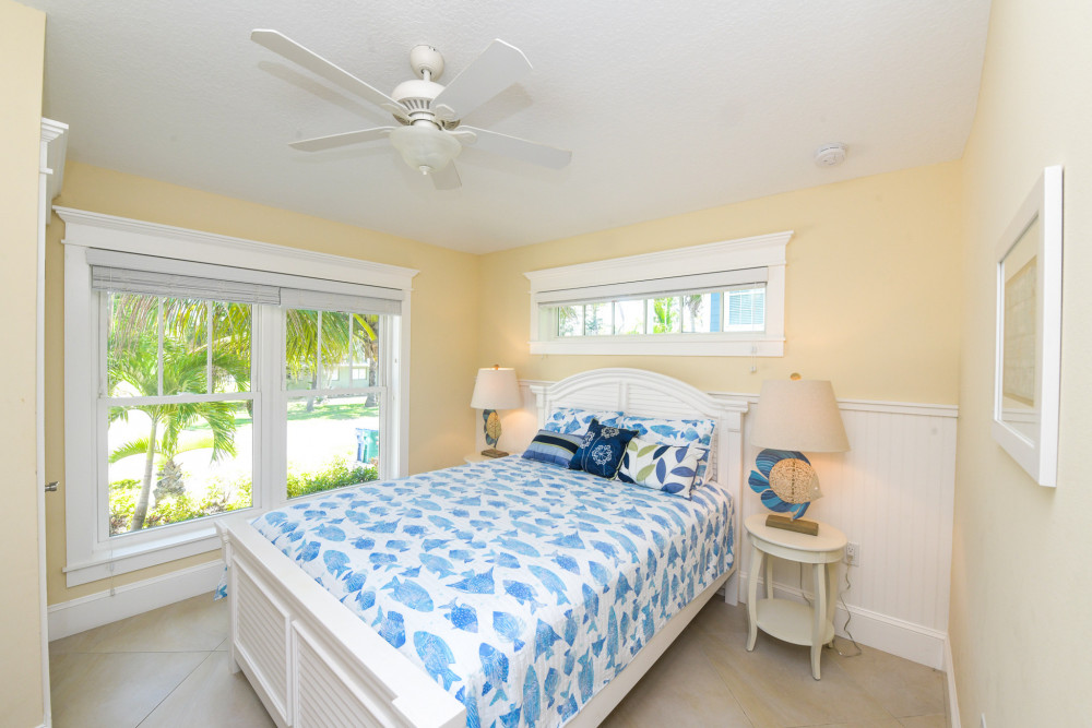 Holmes Beach 229