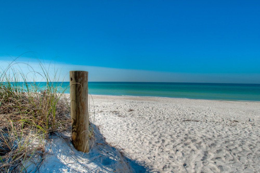 Holmes Beach 318