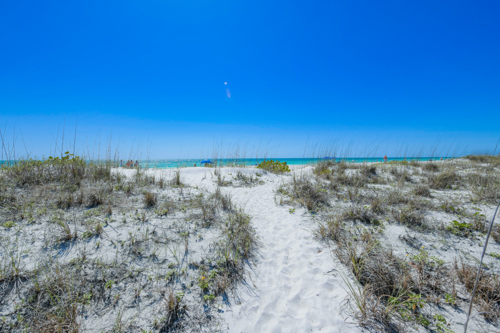 Holmes Beach 318