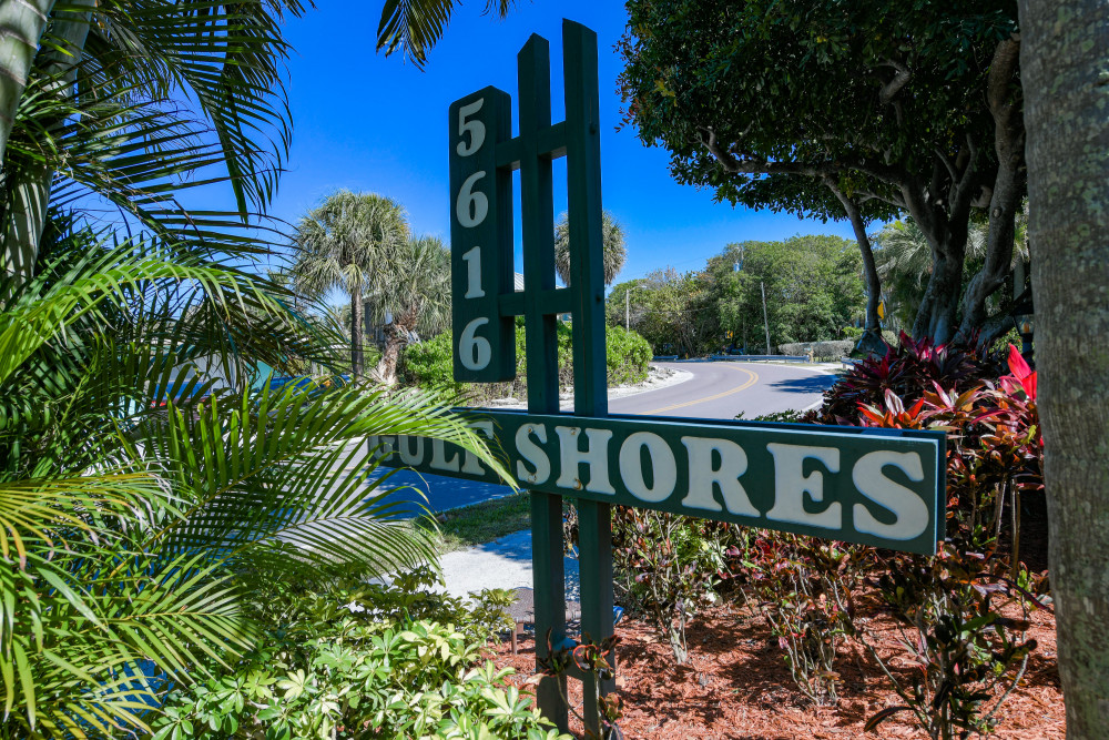 Holmes Beach 318