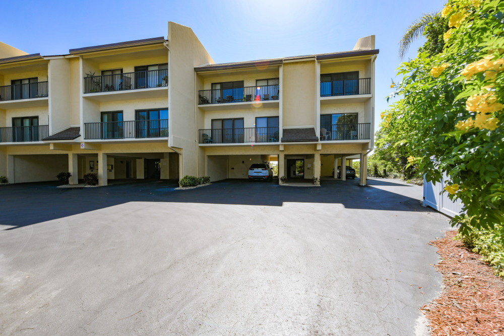 Holmes Beach 318