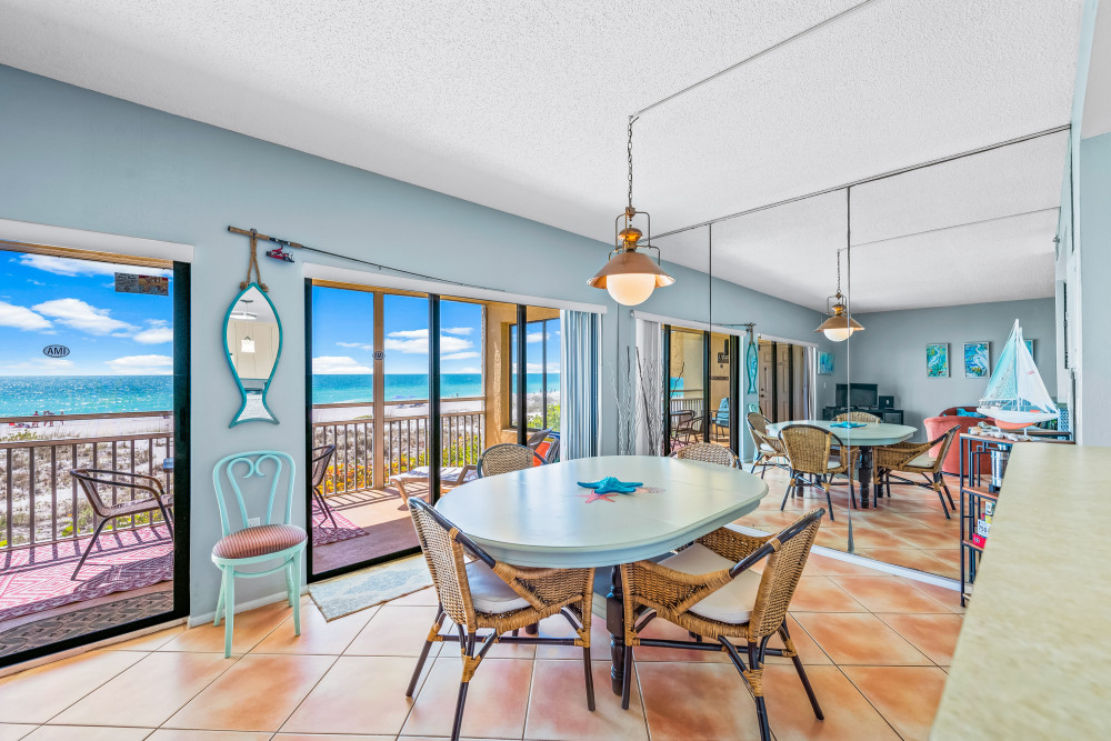 Holmes Beach 318