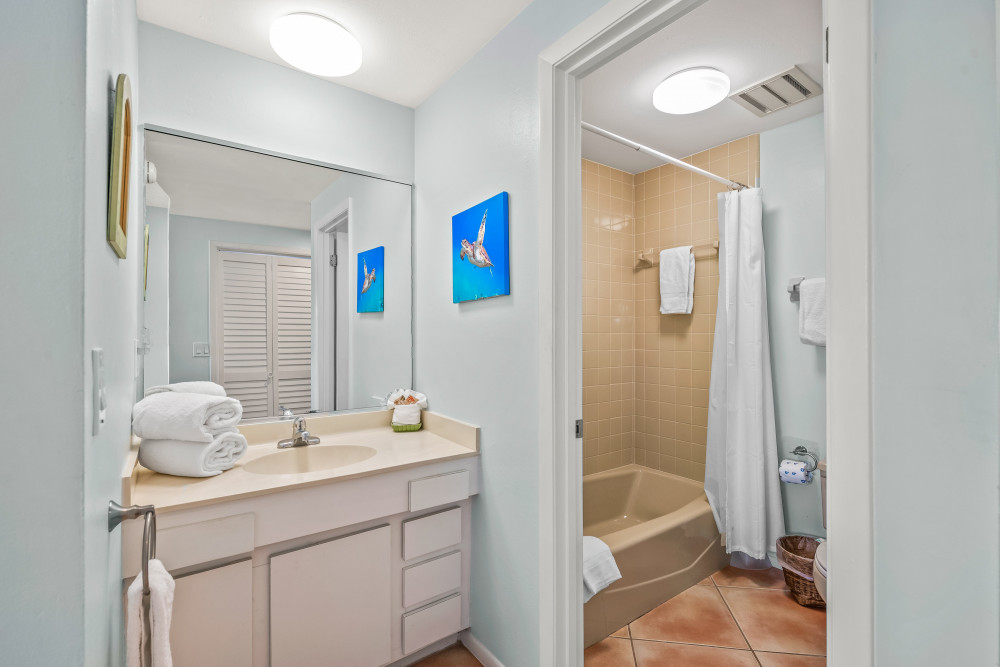 Holmes Beach 318