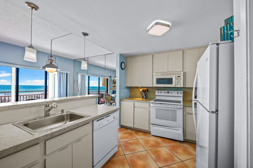 Holmes Beach 318