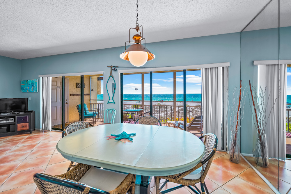 Holmes Beach 318