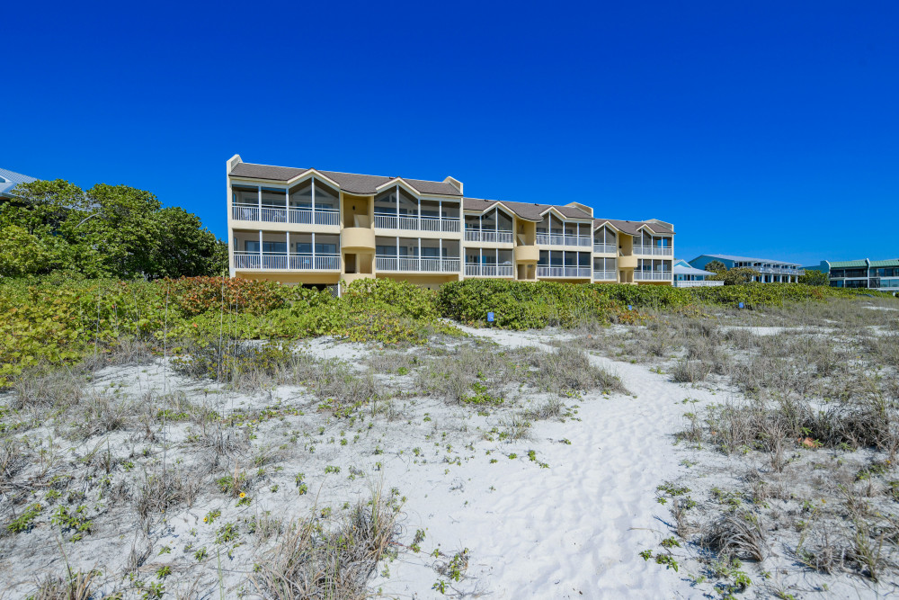 Holmes Beach 318