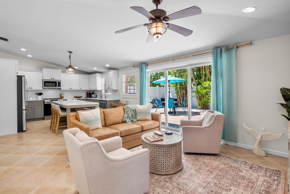Holmes Beach 281