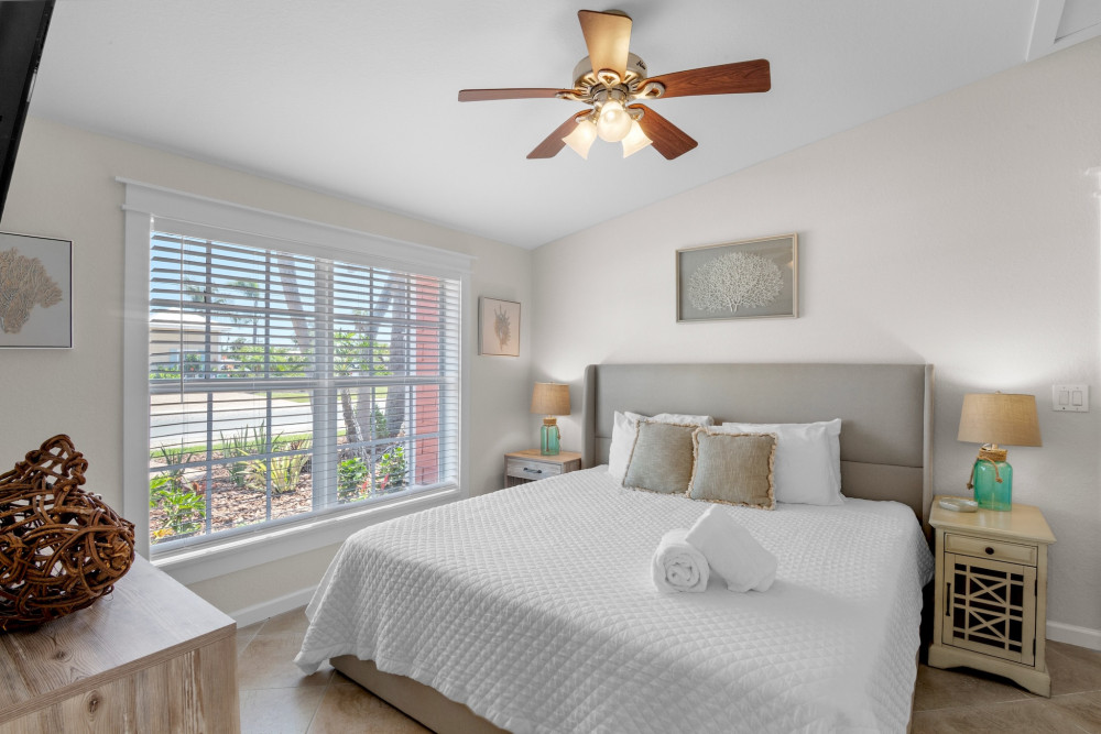 Holmes Beach 281