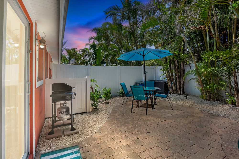 Holmes Beach 281