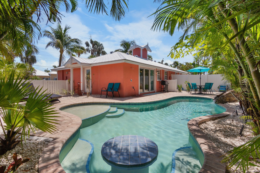 Holmes Beach 281