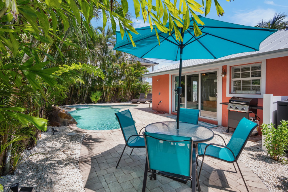 Holmes Beach 281