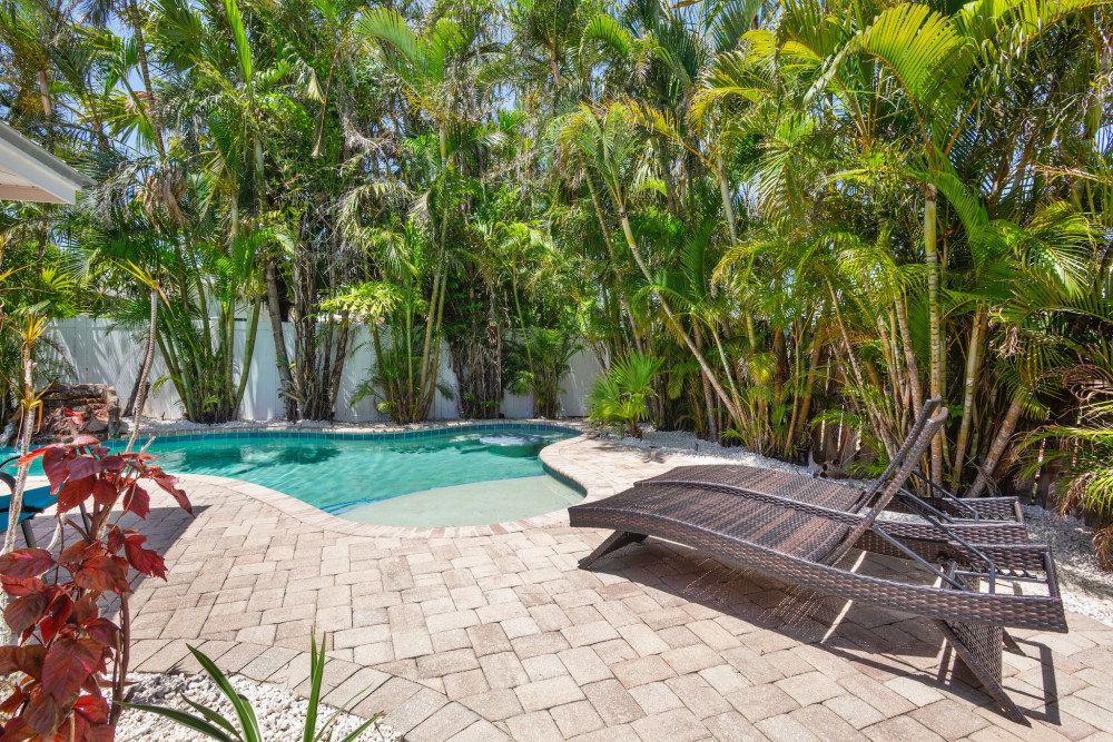 Holmes Beach 281