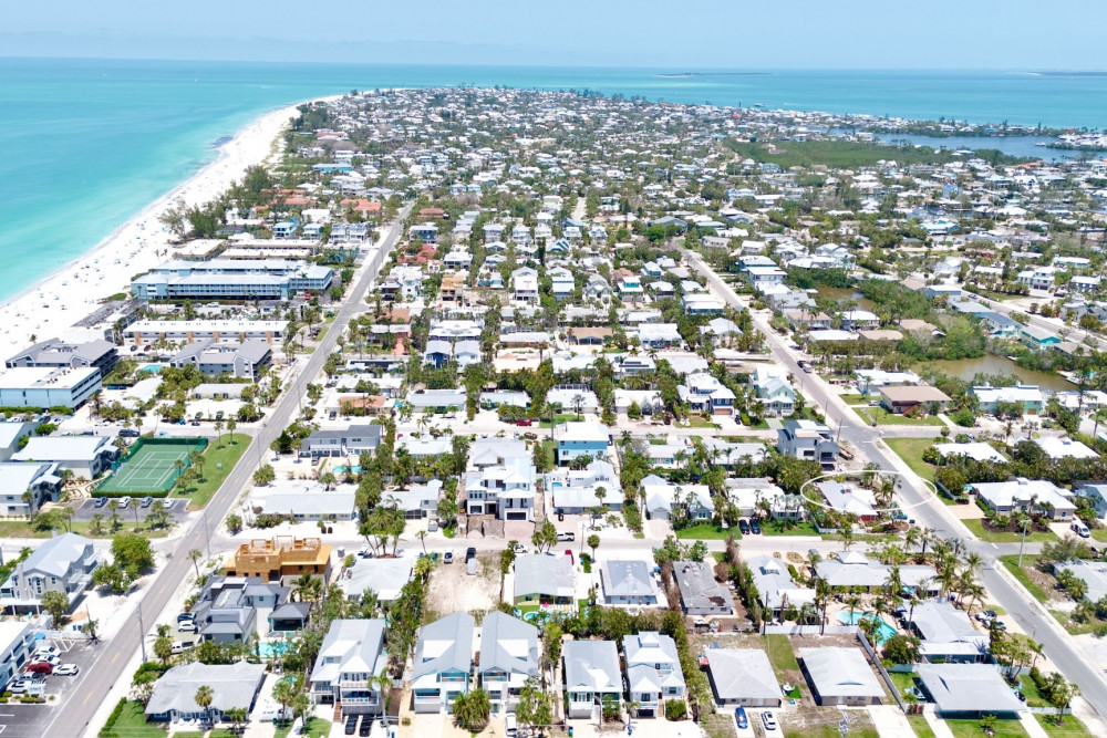 Holmes Beach 281