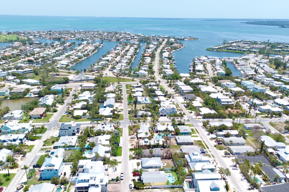 Holmes Beach 281