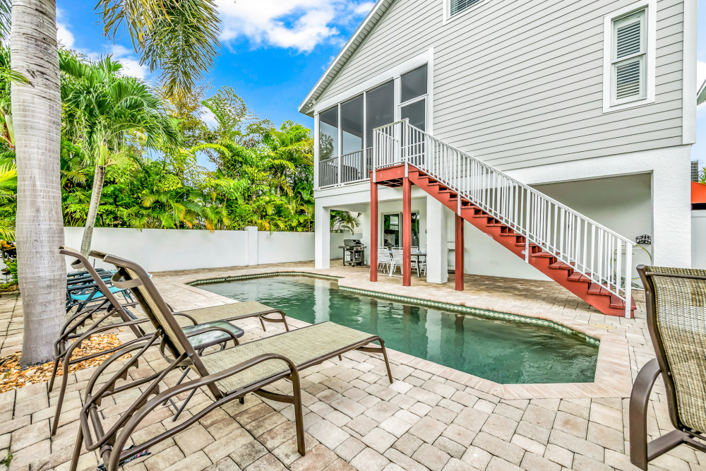 Holmes Beach 182