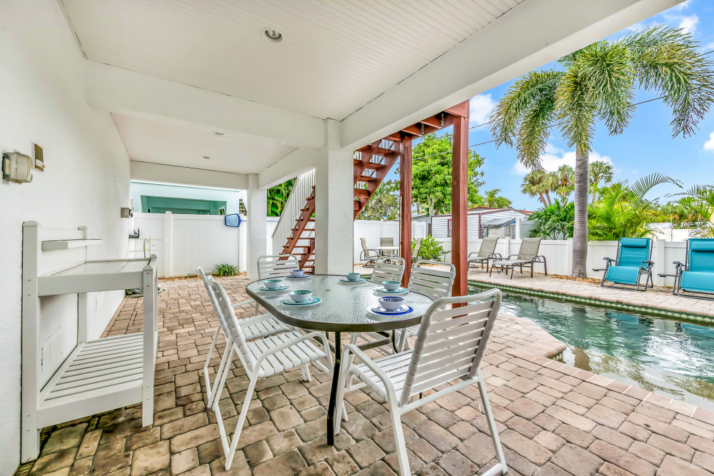 Holmes Beach 182