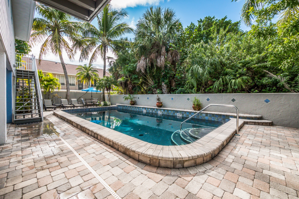 Holmes Beach 311