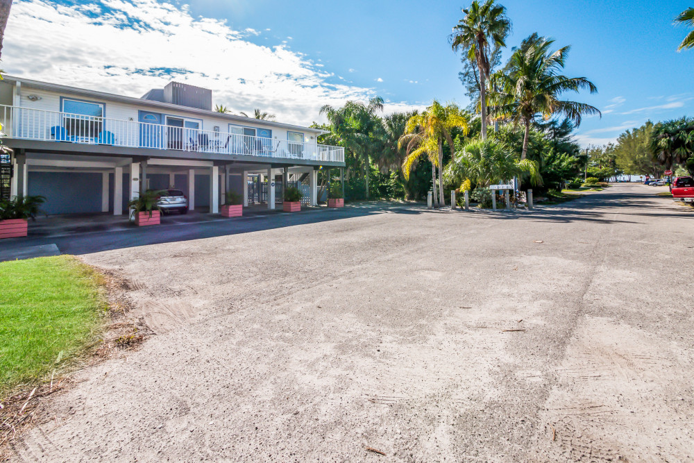 Holmes Beach 311