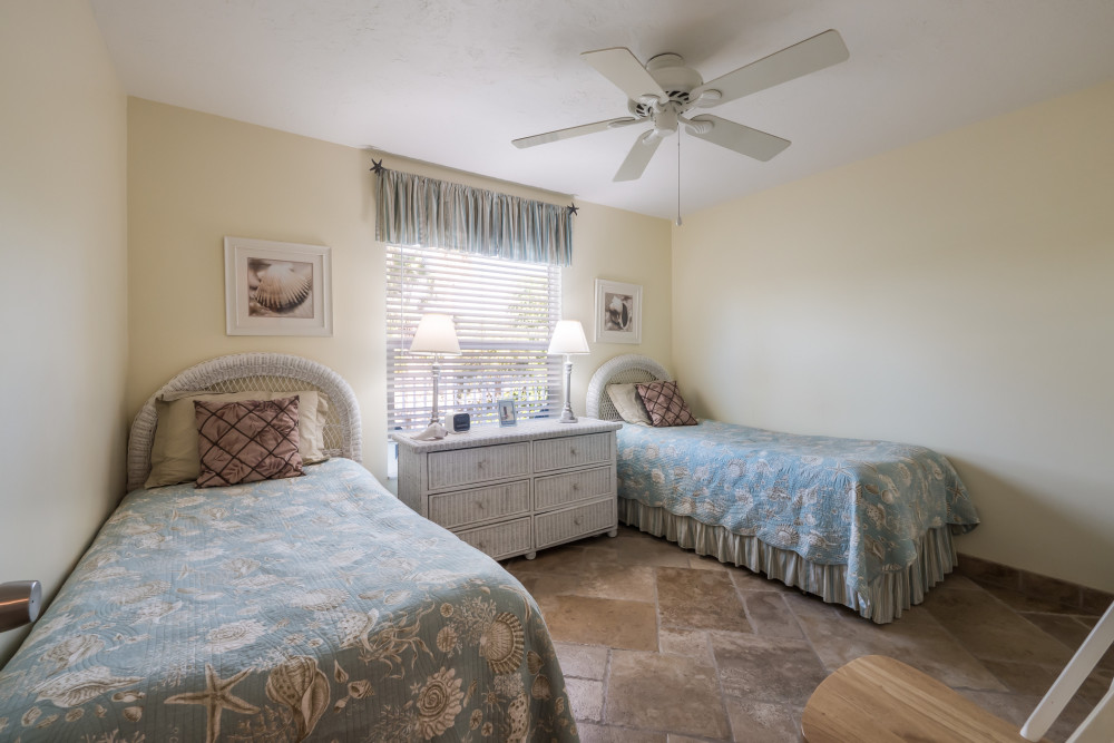 Holmes Beach 311