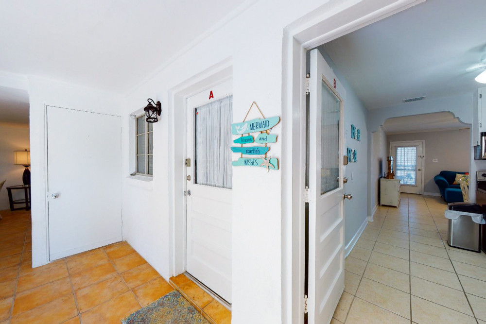 Holmes Beach 307