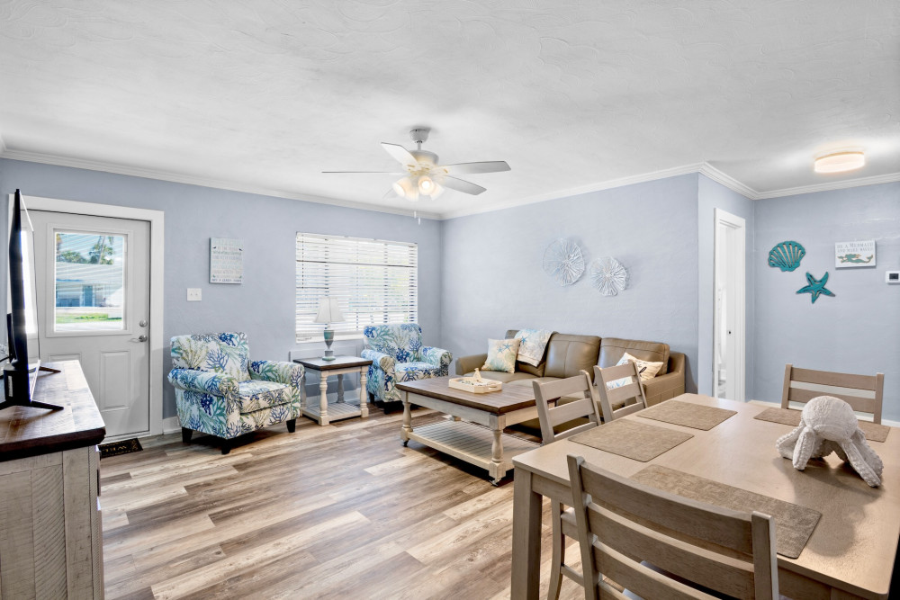Holmes Beach 307
