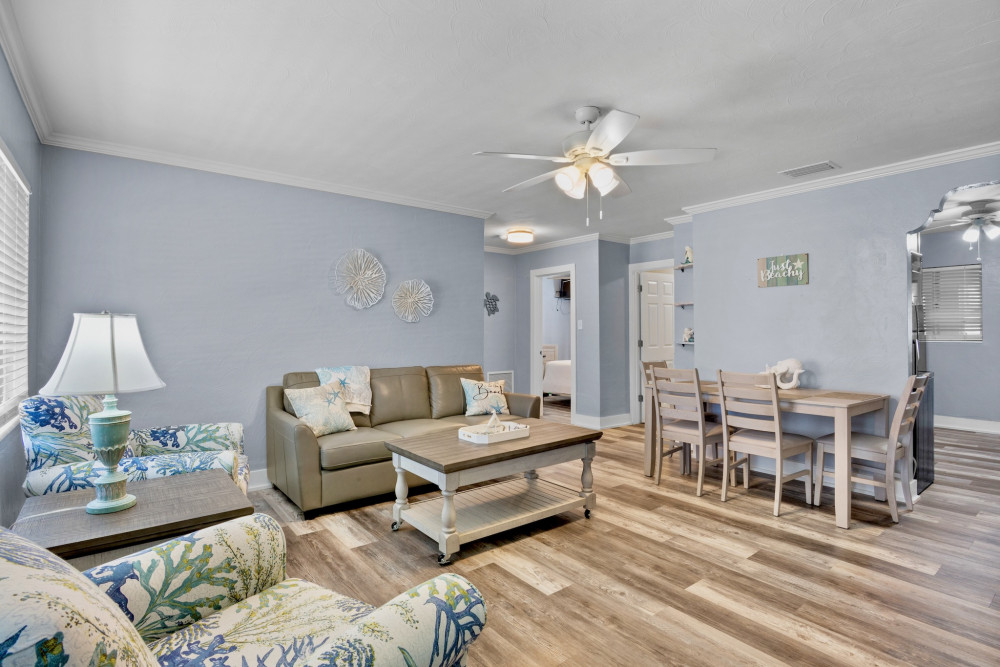 Holmes Beach 307