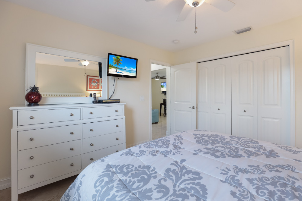 Holmes Beach 274