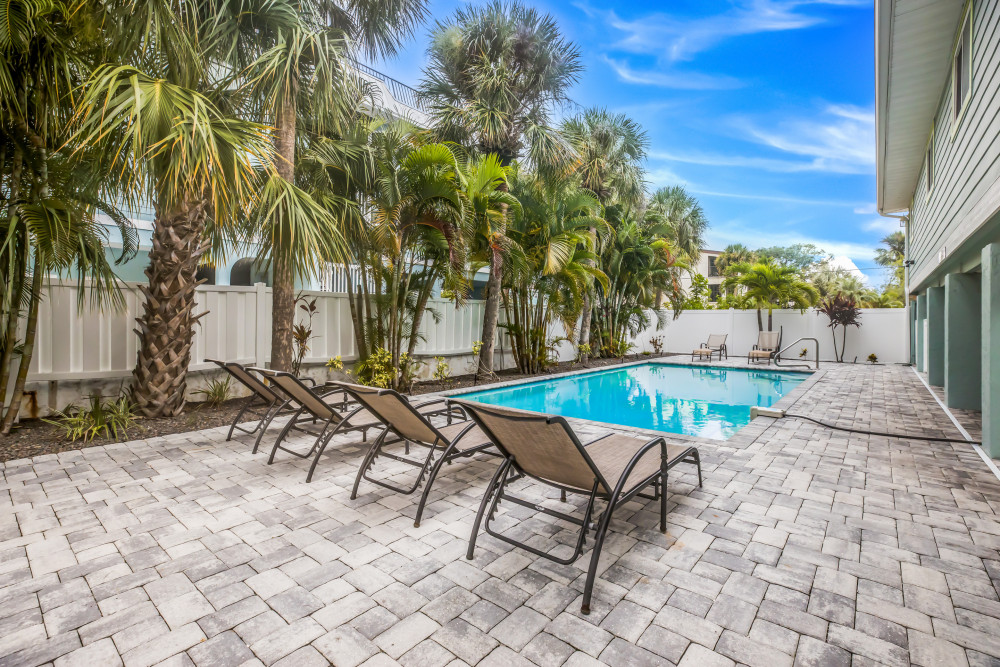 Holmes Beach 274