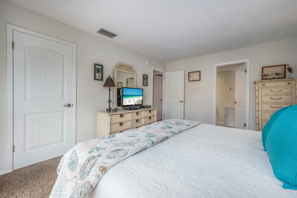 Holmes Beach 334