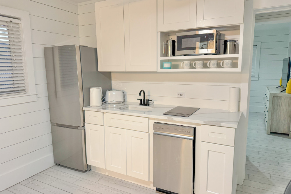 Holmes Beach 106