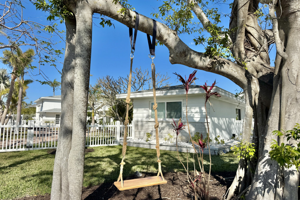 Holmes Beach 106